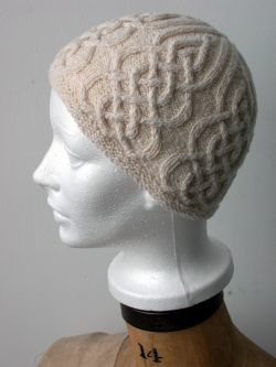 Tuppence's Aran Cloche - side view